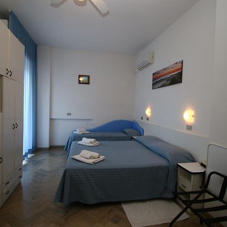Hotel Tre Assi ريميني المظهر الخارجي الصورة