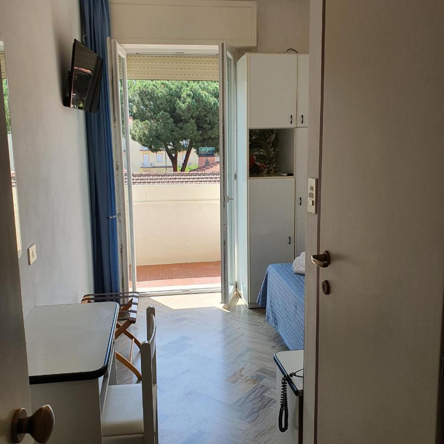 Hotel Tre Assi ريميني المظهر الخارجي الصورة