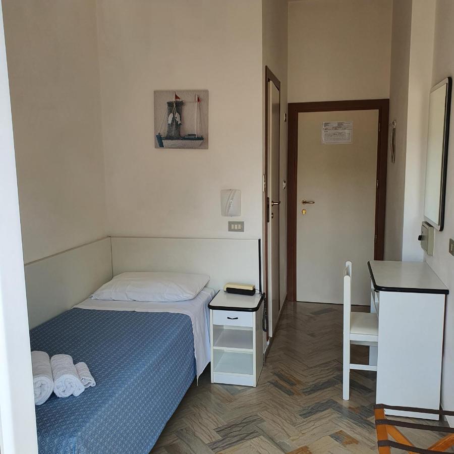 Hotel Tre Assi ريميني المظهر الخارجي الصورة