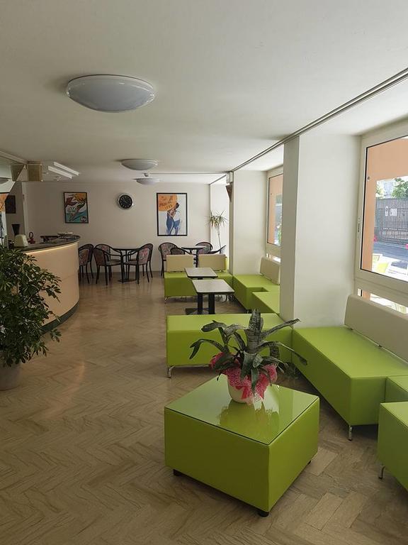Hotel Tre Assi ريميني المظهر الخارجي الصورة