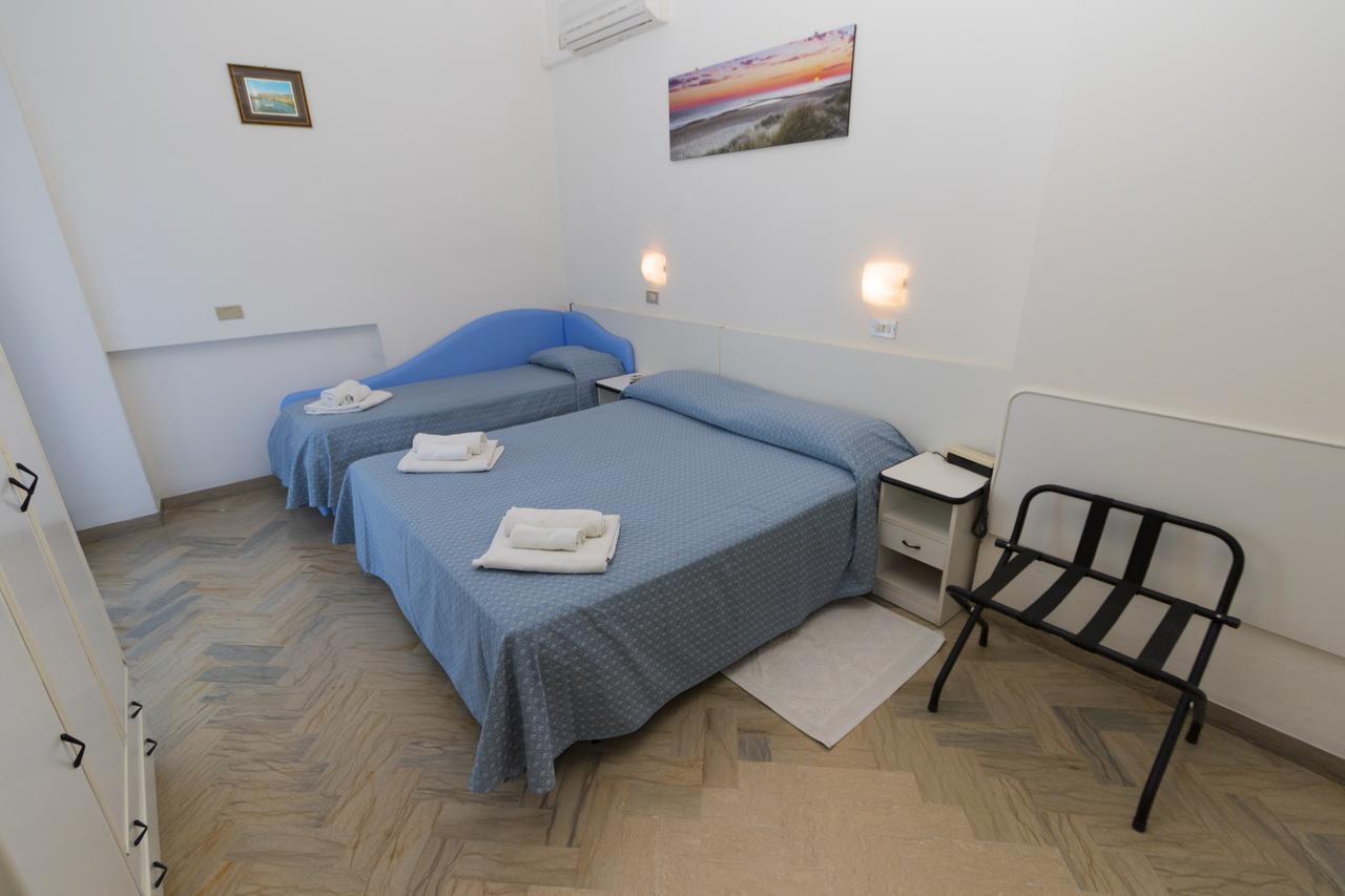 Hotel Tre Assi ريميني المظهر الخارجي الصورة