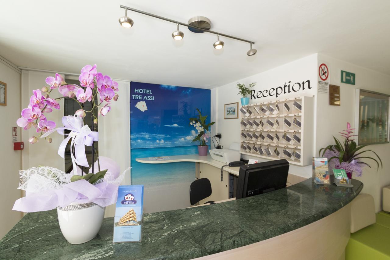 Hotel Tre Assi ريميني المظهر الخارجي الصورة